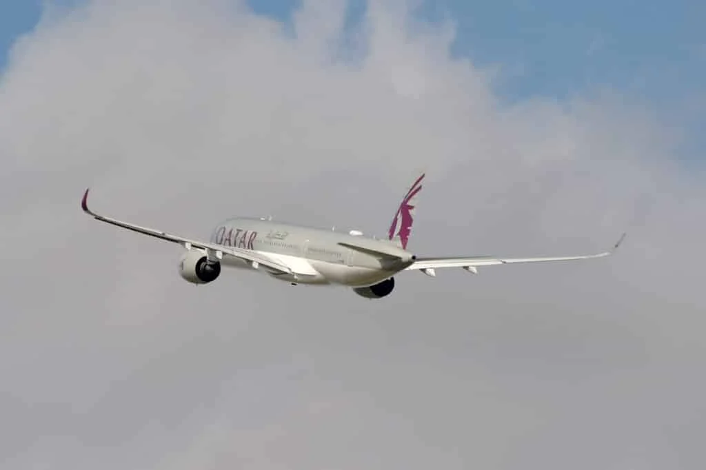 Comissão Europeia demite alto funcionário ligado ao Qatargate: decisão marca mudança no tabuleiro institucional