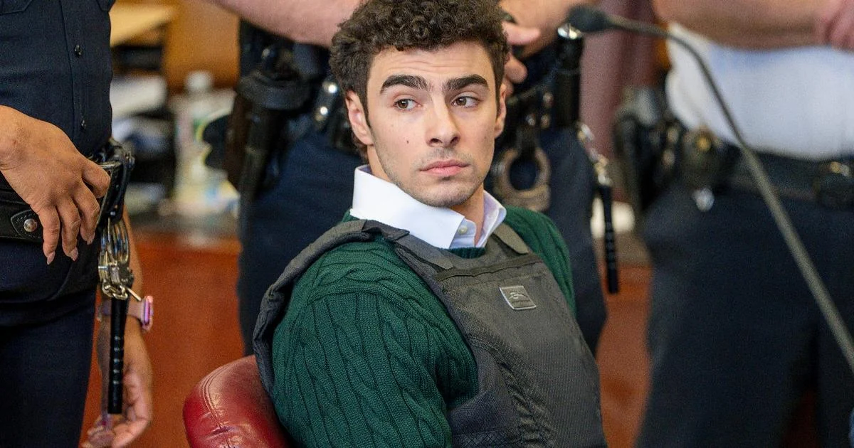 Caso UnitedHealthcare: Luigi Mangione Escapa da Pena de Morte em Decisão de Juíza Federal