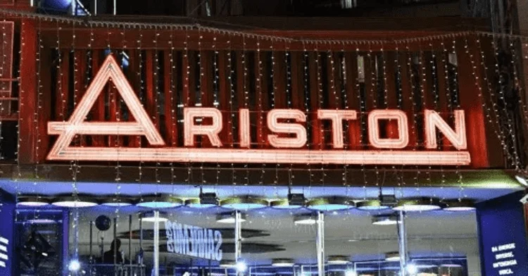Sanremo 2026: noite de covers inusitados e duelos musicais com duplo tributo a Vanoni