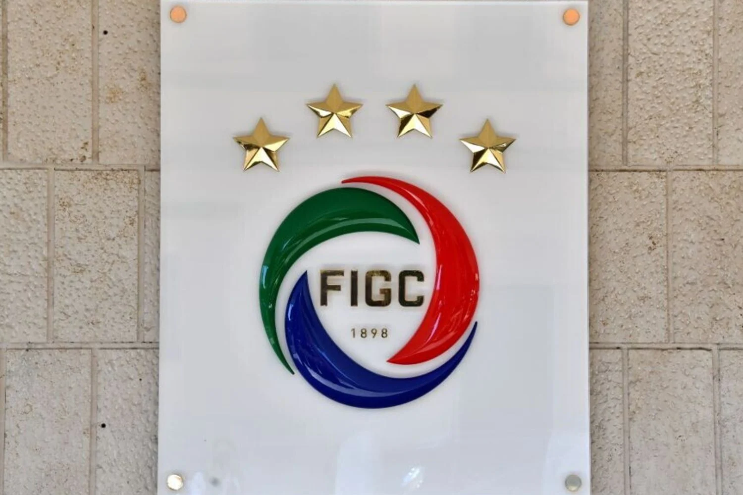 Inquérito sobre árbitros: acusações contra Antonio Zappi abalam AIA e FIGC