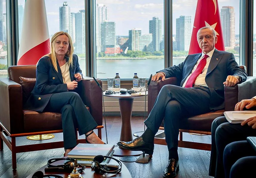 Giorgia Meloni em Istambul: Diálogos sobre Gaza, Ucrânia e Economia Bilateral