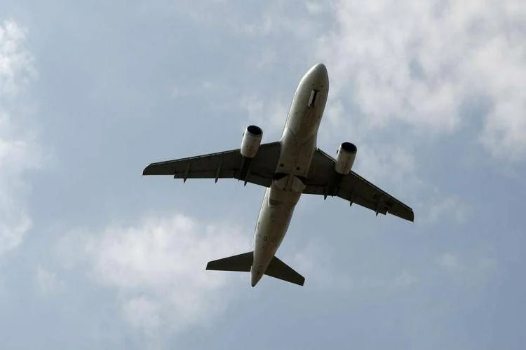 Cresce a busca por milhares de pilotos, comissários e técnicos até 2044; Fly Future 2026 debate oportunidades