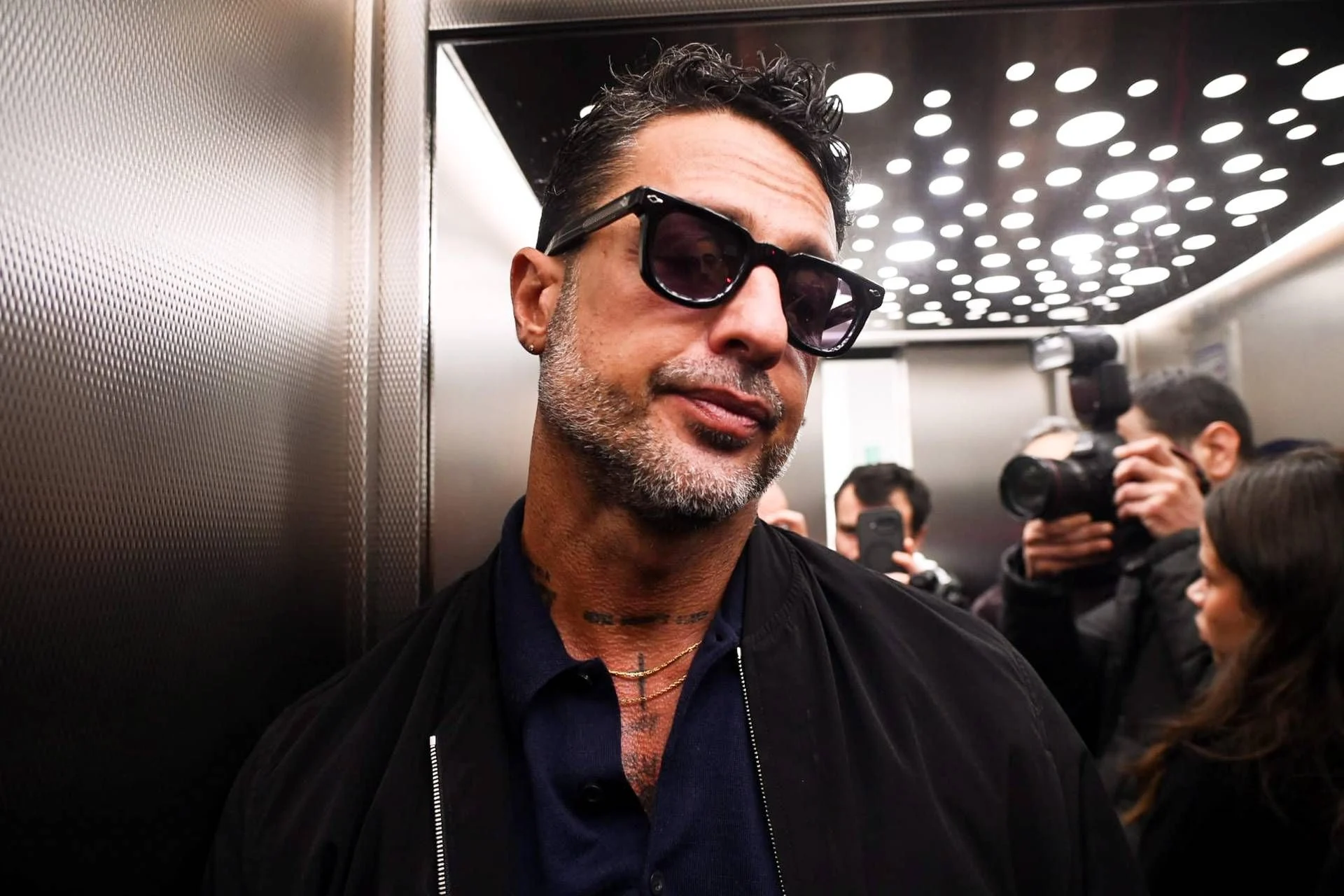 Perfis de Fabrizio Corona e Falsissimo são removidos após ação da Mediaset por suposta violação de copyright