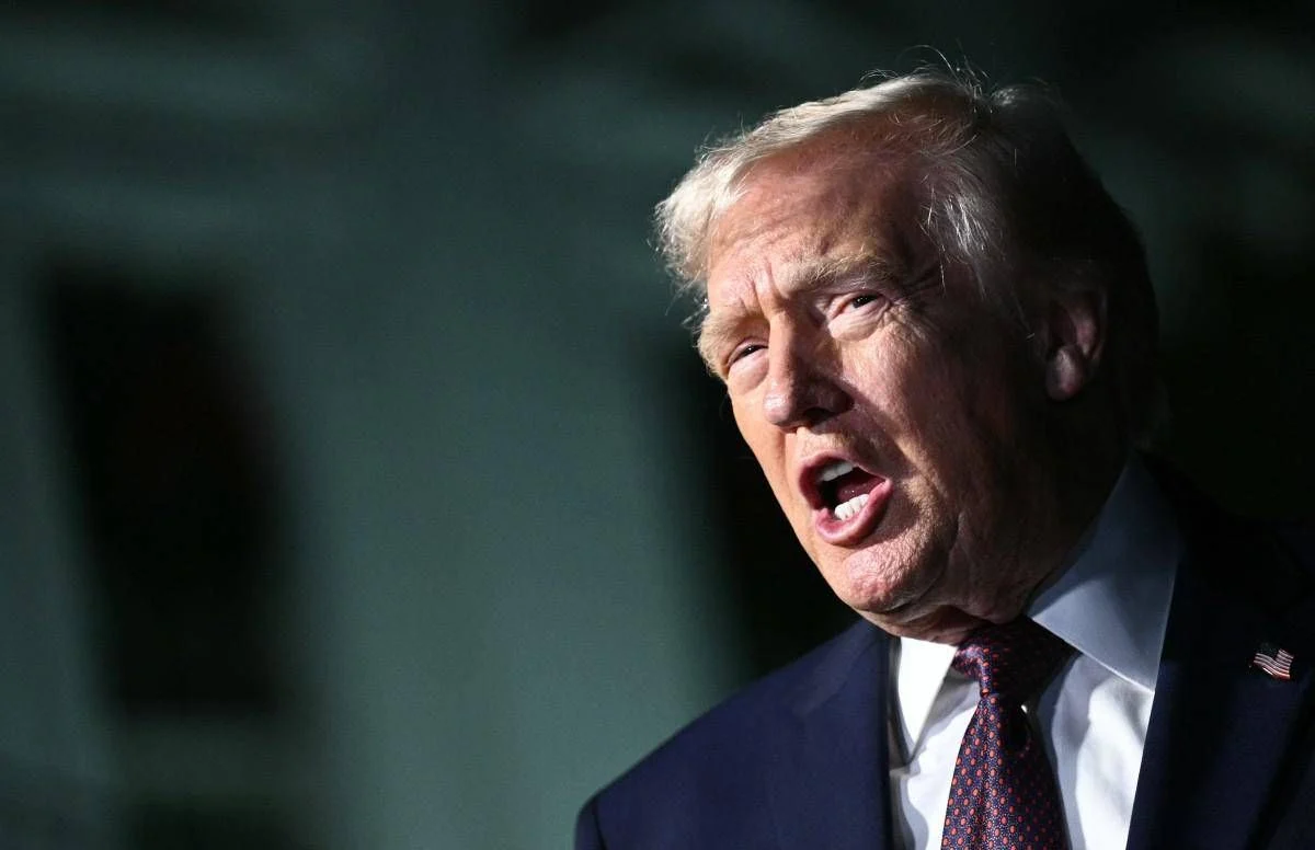 Trump exige US$1 bilhão de Harvard e acusa universidade e New York Times em nova ofensiva