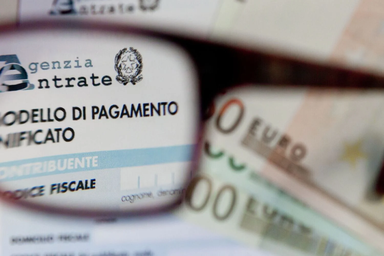 Agenzia delle Entrate detecta mais de 200 mil evasores; 2,4 milhões de cartas de compliance serão enviadas