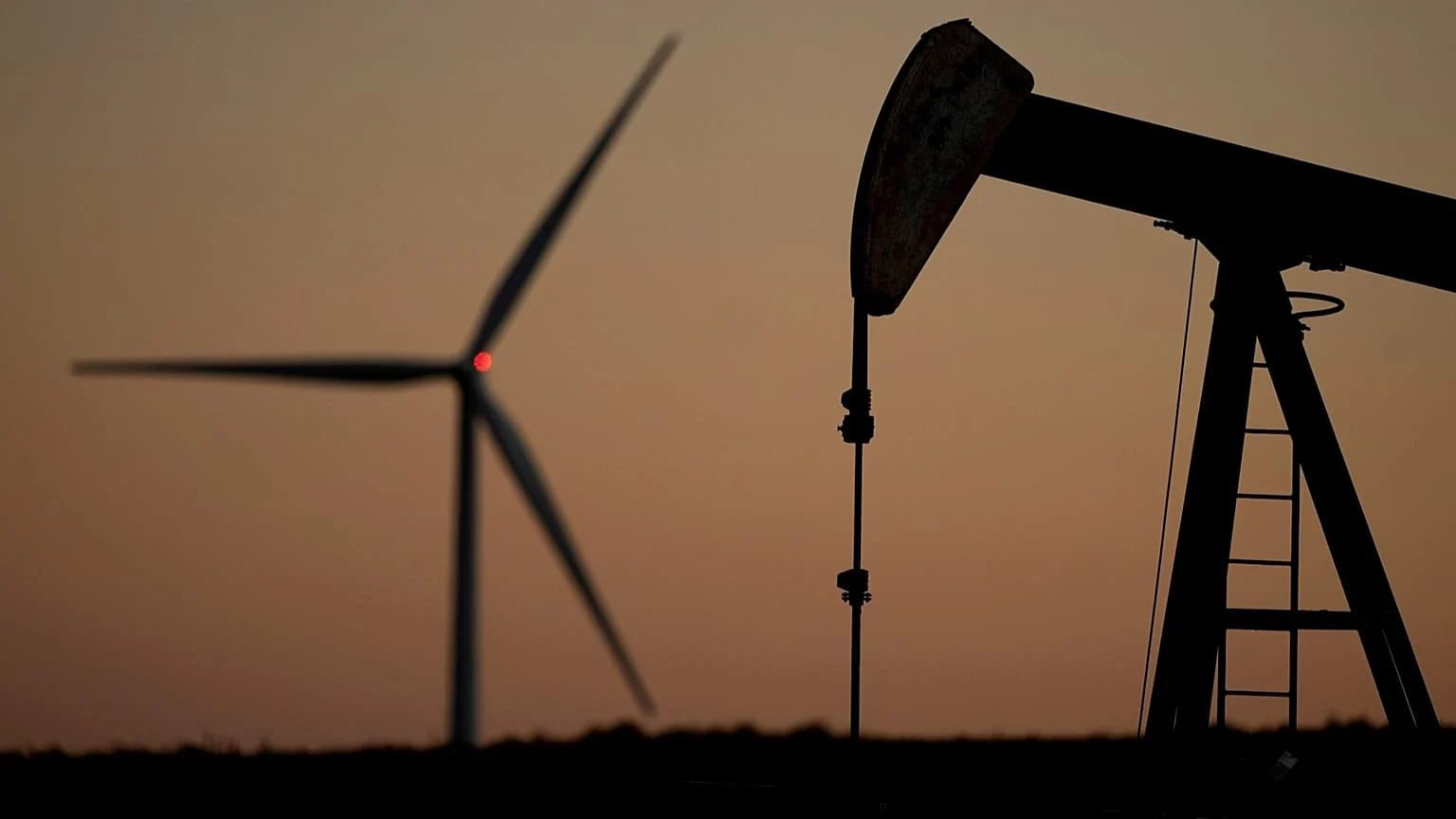 Modelos econômicos subestimam os danos climáticos e acendem alerta para risco financeiro sistêmico