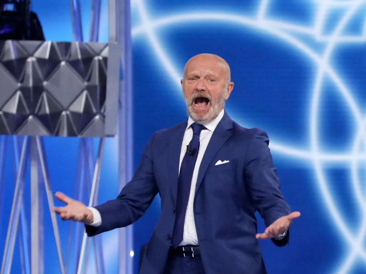 Andrea Pucci desiste de apresentar em Sanremo após ondas de insultos: “Termo ‘fascista’ não deveria existir”