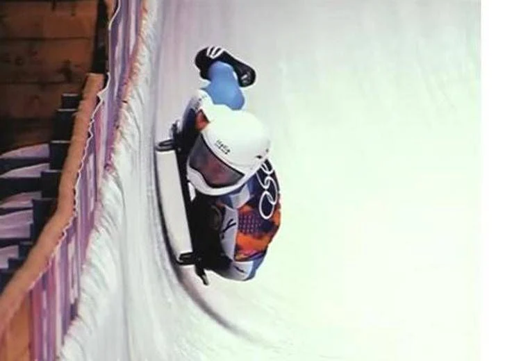TAS veta 'super capacete' britânico e define limites para o skeleton em Milano Cortina 2026