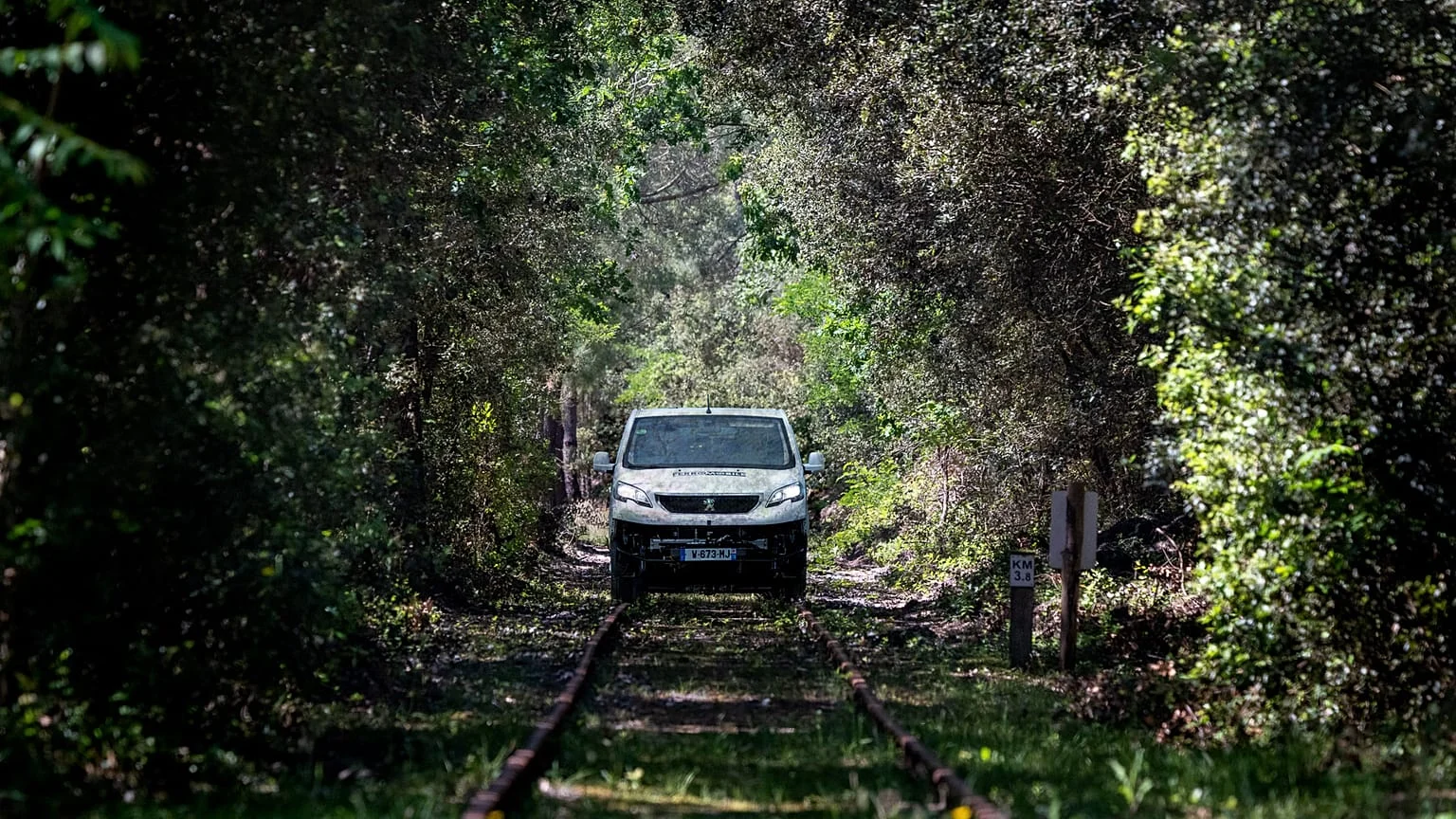Ferromobiles: vans adaptadas reativam 5.700 km de linhas ferroviárias desativadas na França