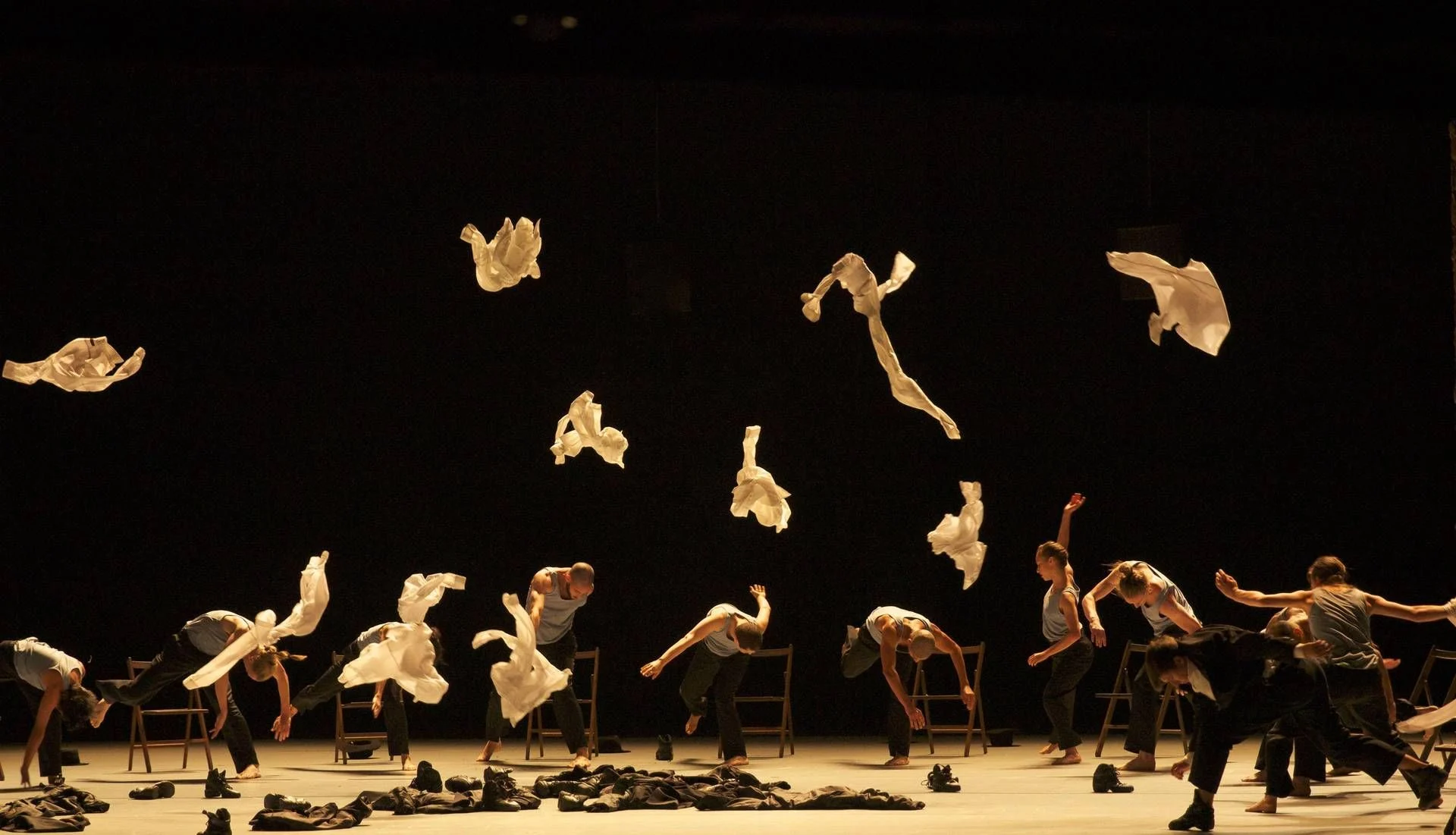 La Scala apresenta o Trittico McGregor-Maillot-Naharin: dança como espelho do nosso tempo