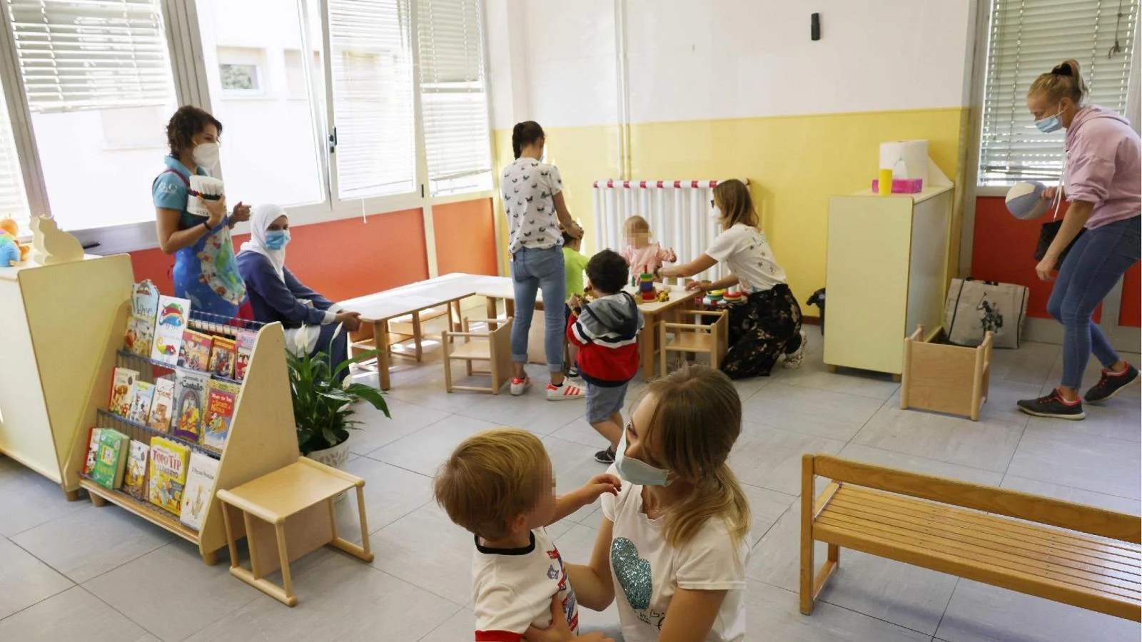 Maltratos em creche no centro de Verona: 5 professoras afastadas e instituição sequestrada