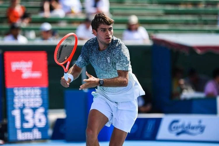 Flavio Cobolli sofre nova derrota em Dallas e chega a três reveses seguidos na temporada