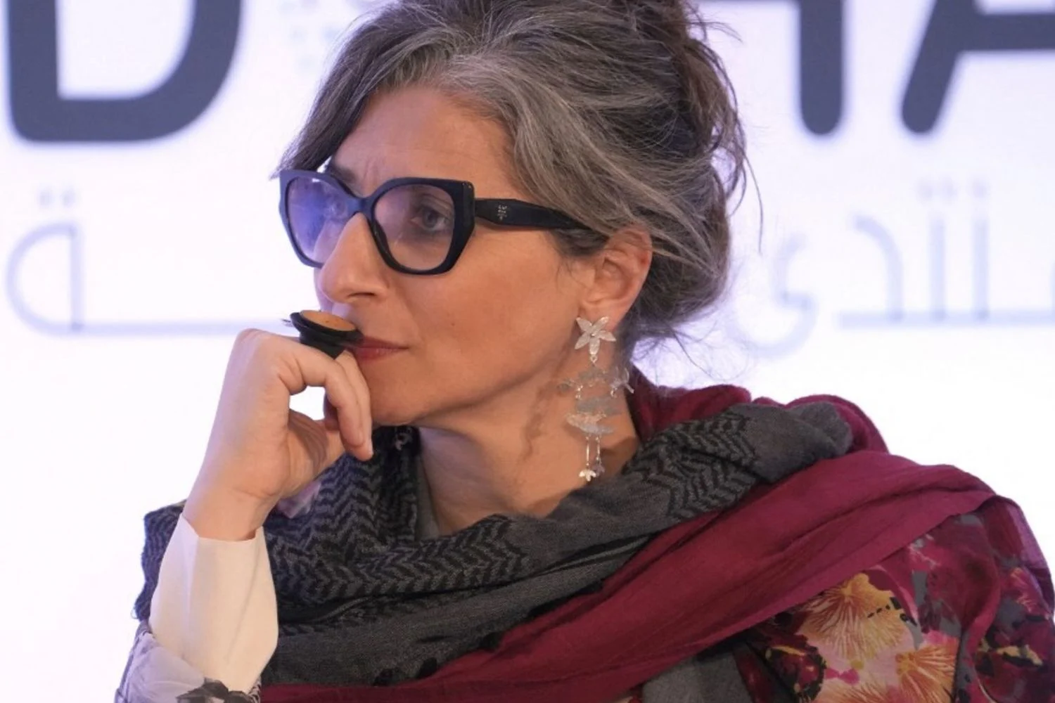 França exige demissão de Francesca Albanese após declaração que ofende Israel