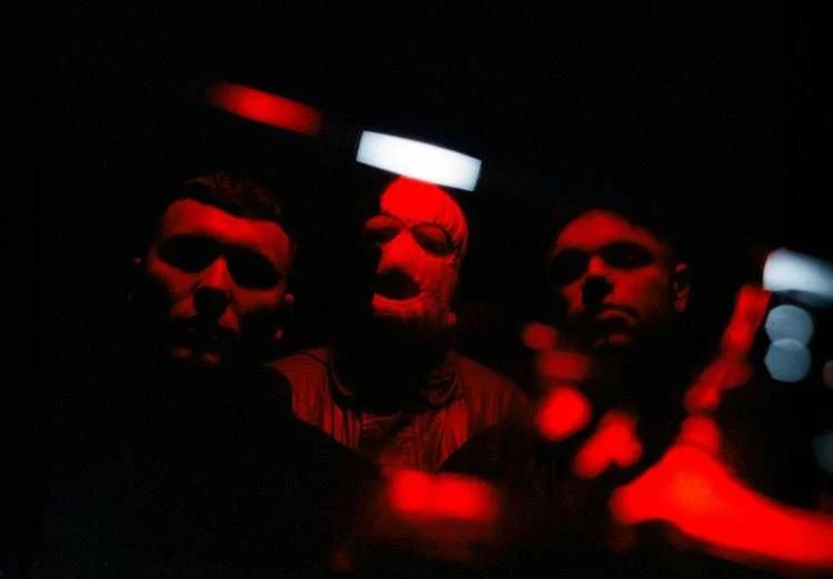 Kneecap chegam à Itália em junho com quatro shows para apresentar Fenian