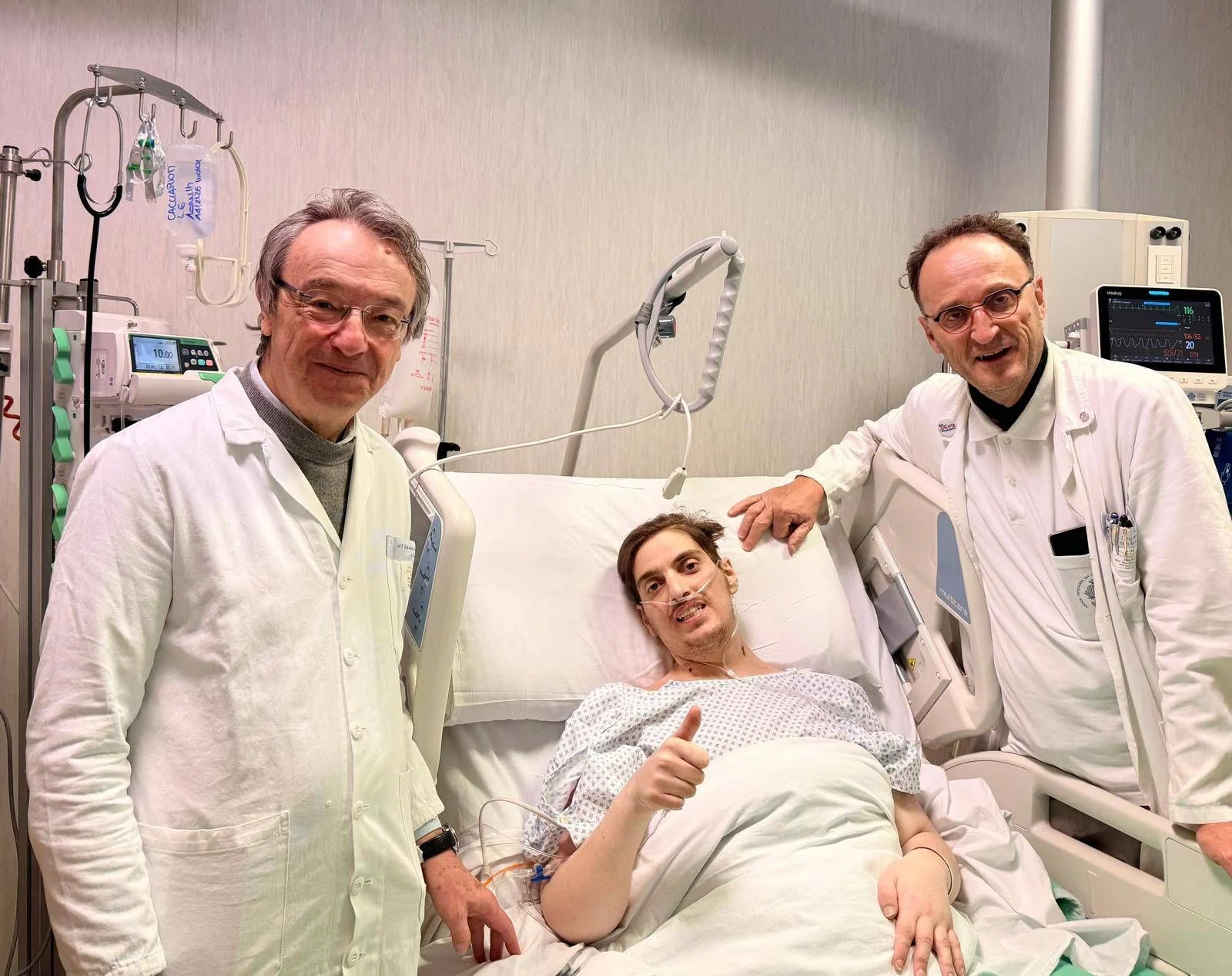 Em Turim, transplante combinado de coração e fígado salva jovem com órgãos em 'espelho'