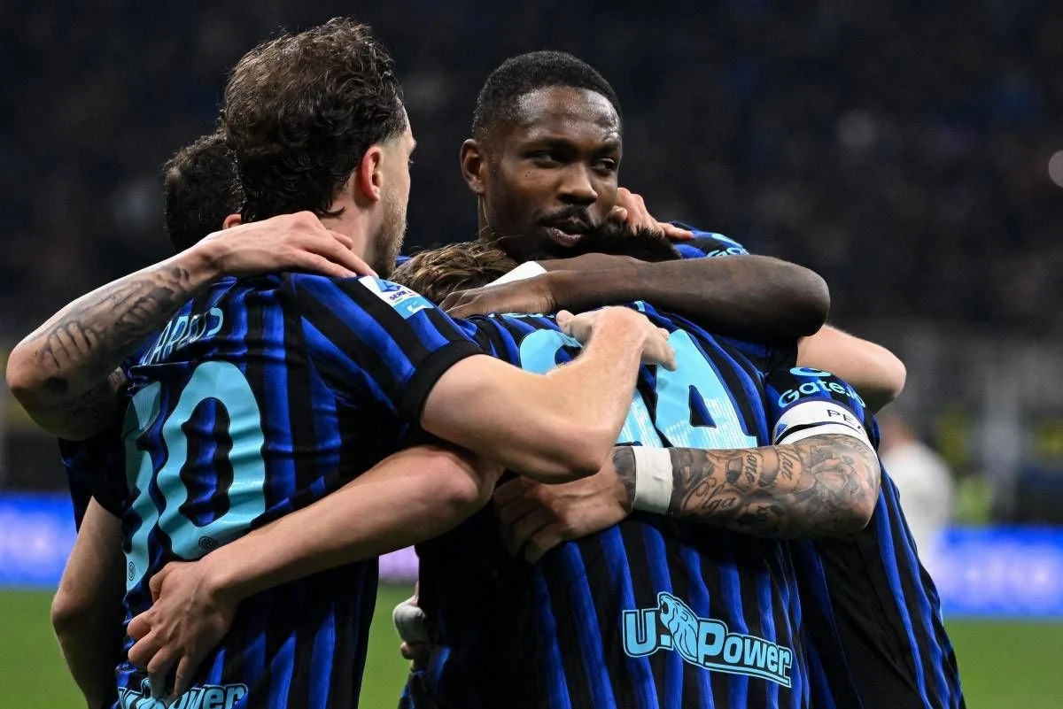 Inter vence Juventus por 3-2 em San Siro entre polêmica: expulsão de Kalulu divide opiniões