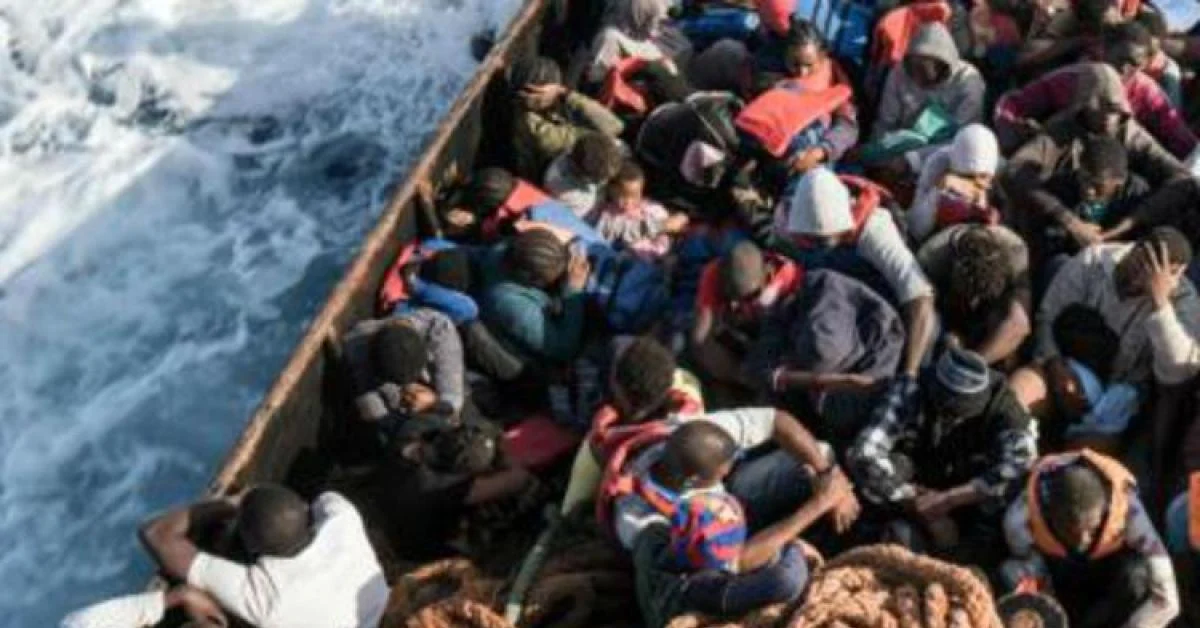 Ddl imigração: CdM aprova interd. das águas italianas, bloqueio naval e confisco de embarcações