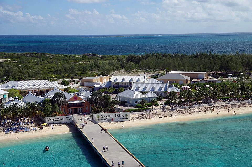 Turks e Caicos e Vietnã retornam à lista negra da UE de paraísos fiscais
