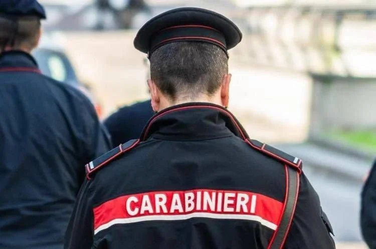 Caivano: tentativa de sequestro em supermercado; homem de 45 anos é preso