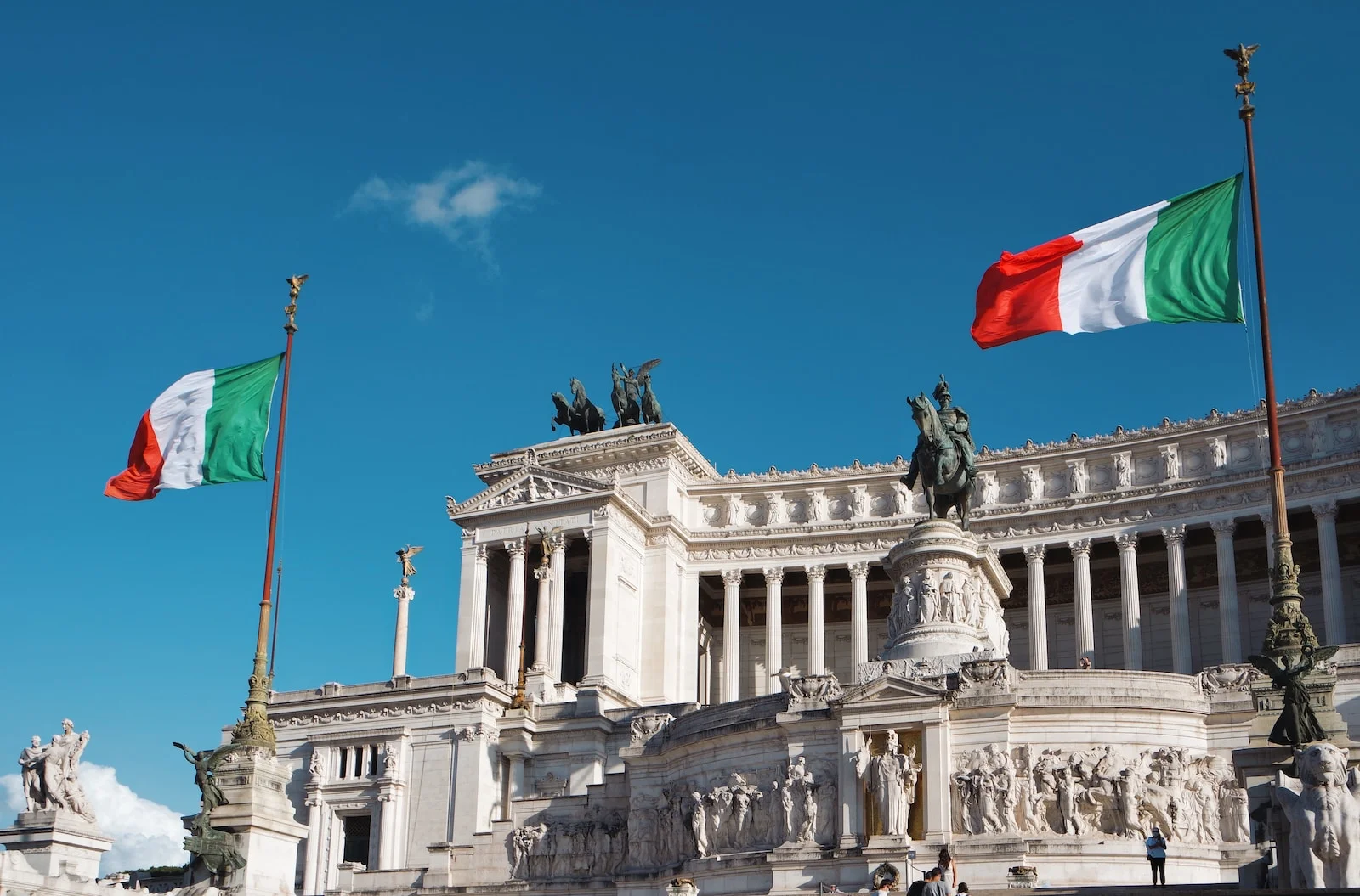 Descobrindo a Bella Italia: Seu Guia para os Primeiros 30 Dias