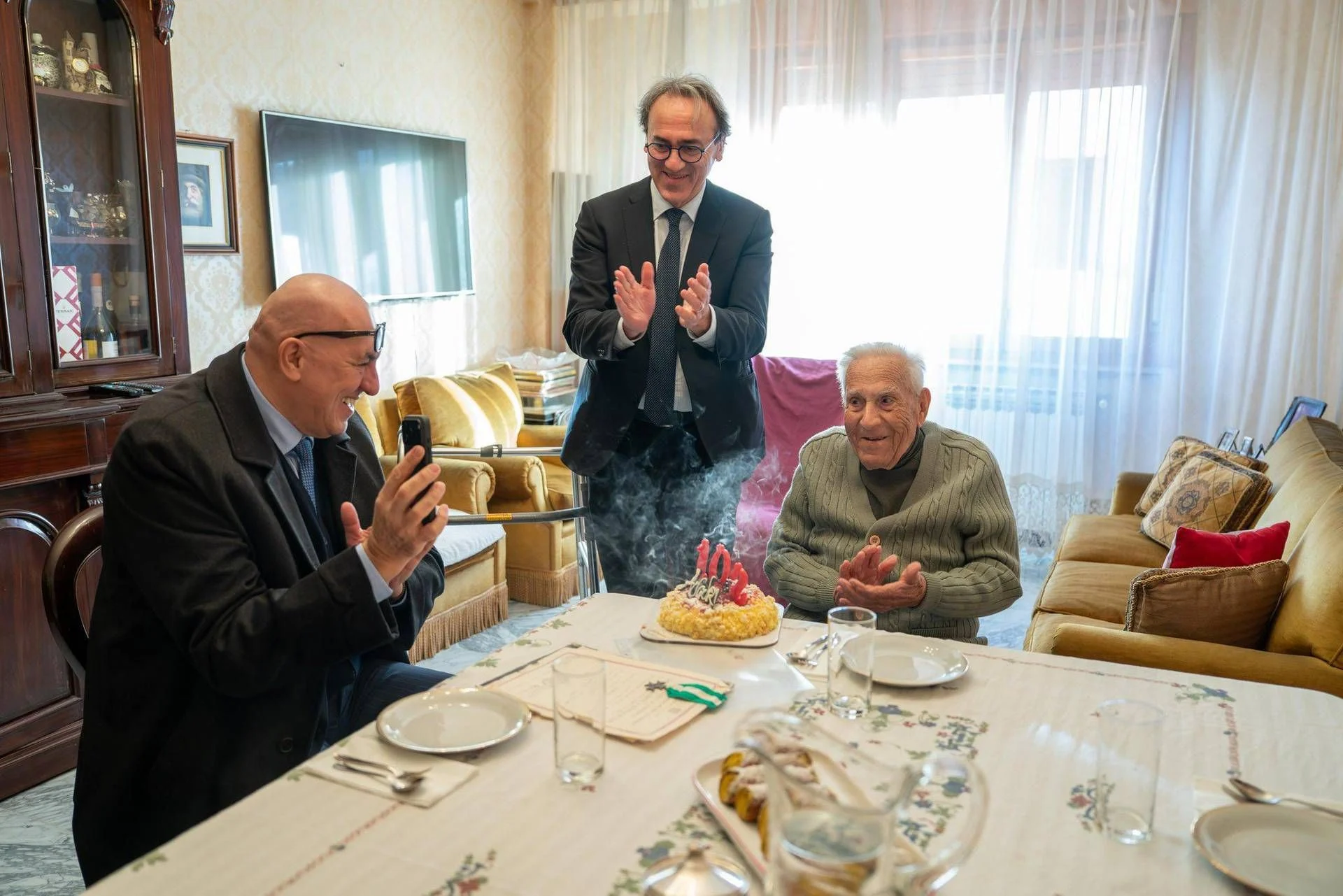 Crosetto vai tomar café com o pai de Angelo Bonelli: o veterano de 102 anos que ‘fez a história da Itália’