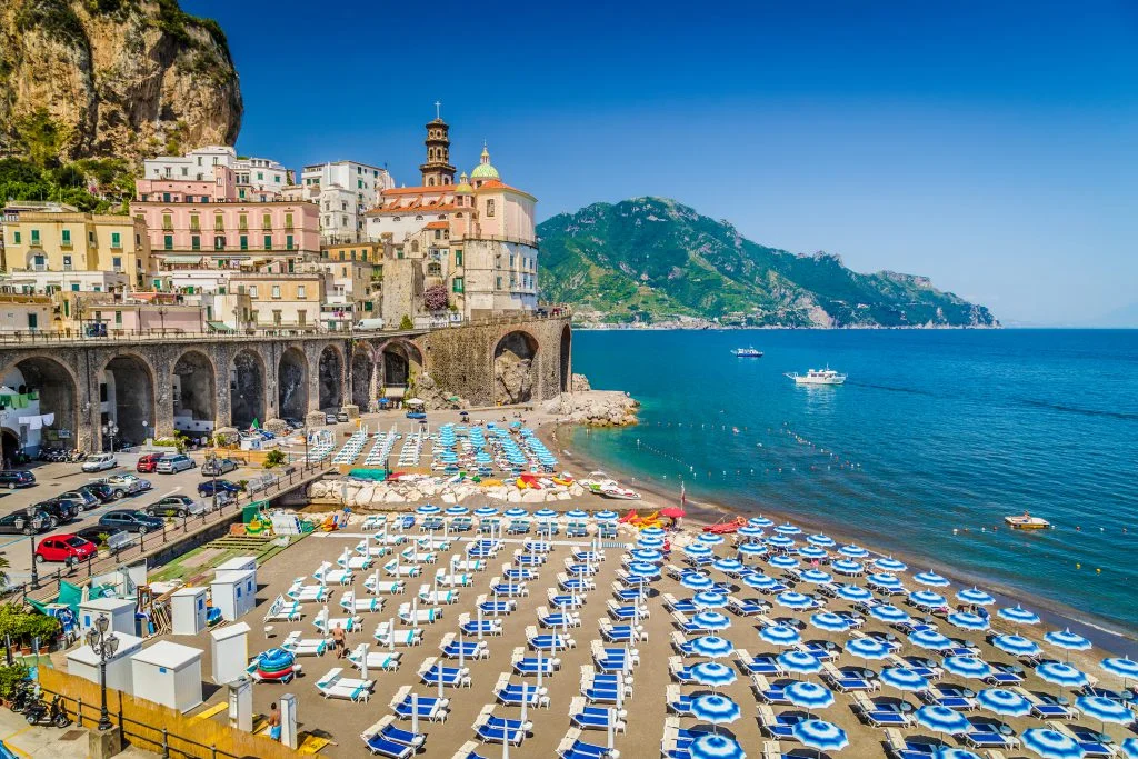 Os Melhores Destinos de Praia na Costa Italiana