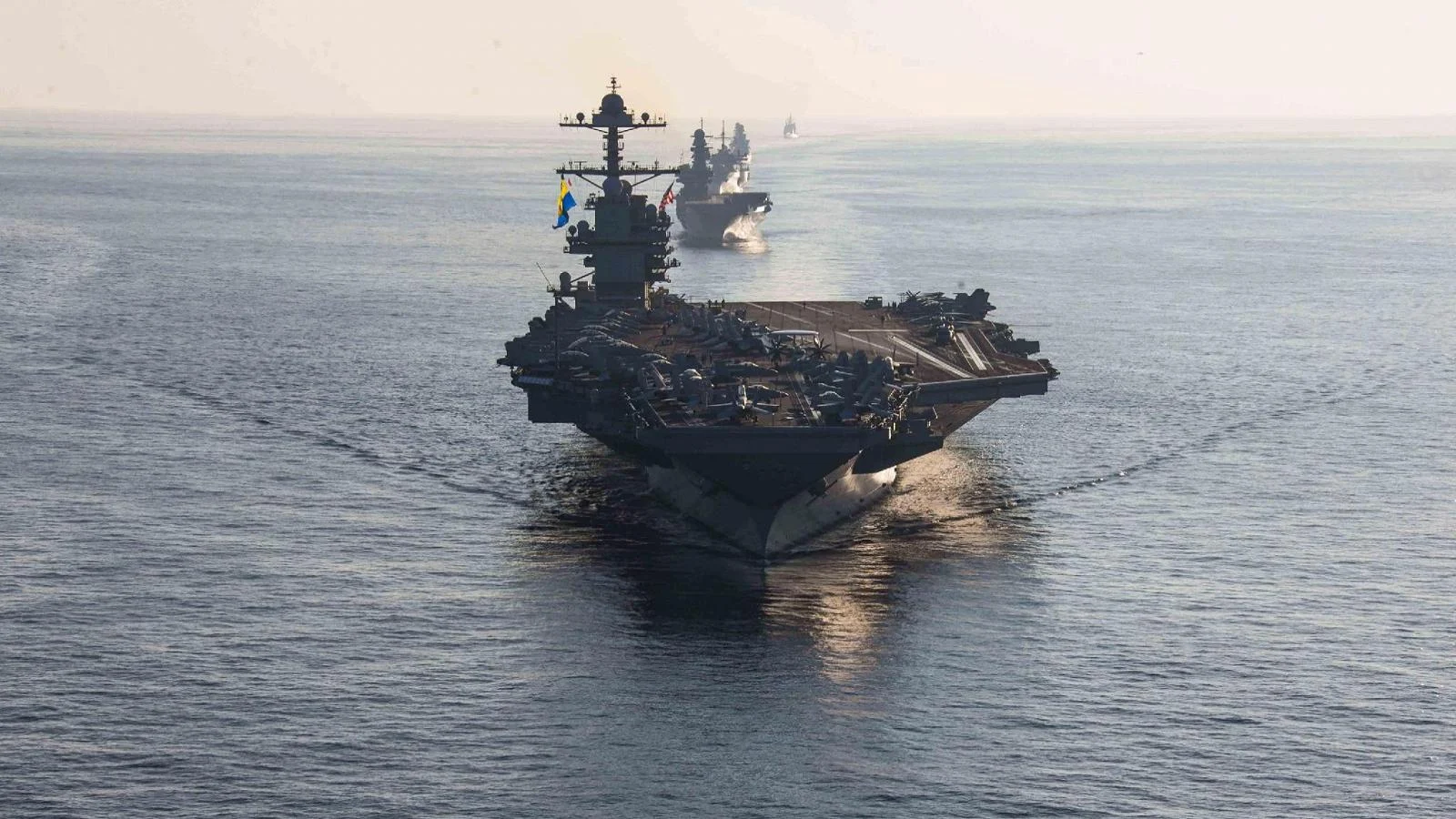 Estados Unidos em posição de ataque ao Irã: análise do dispositivo militar e das decisões pendentes de Trump