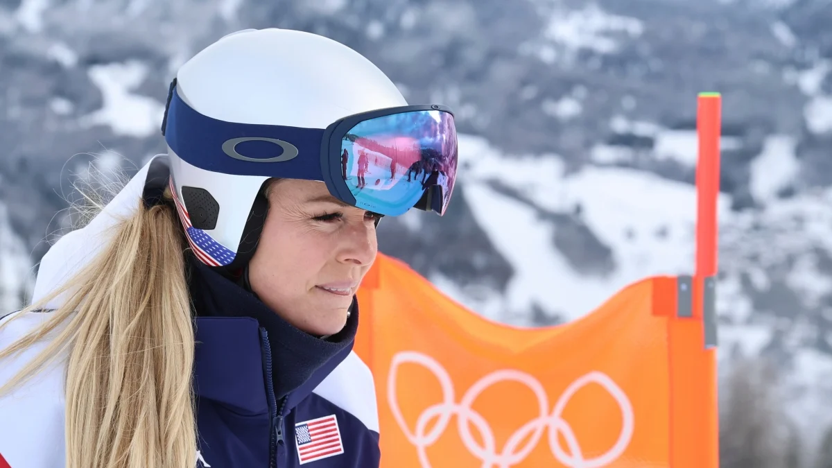 Lindsey Vonn recebe alta hospitalar após cinco cirurgias: 'Será um ano para as ossas cicatrizarem'