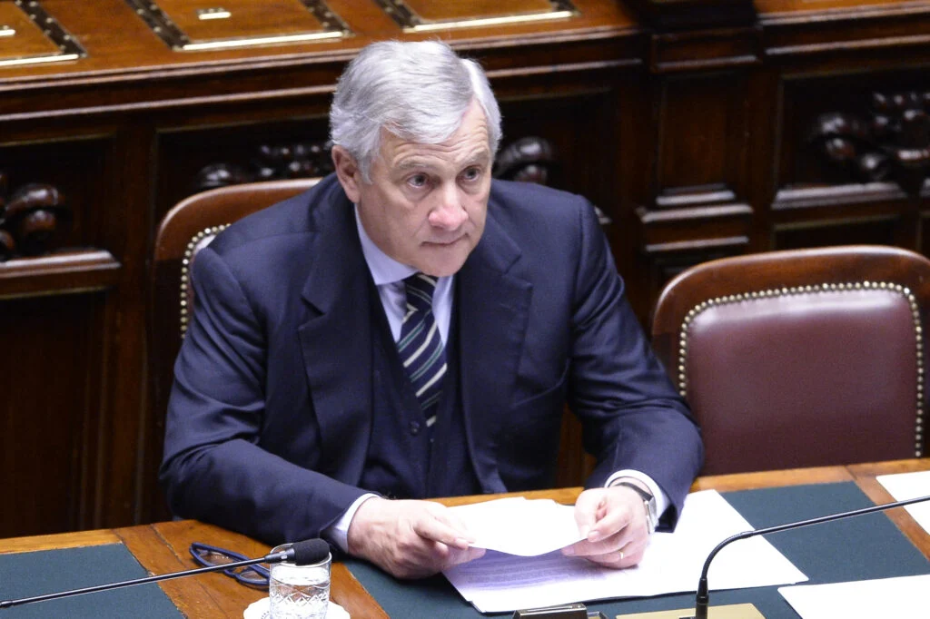 Tajani pede calma diante dos 'dazi USA': exportações valem quase 40% do PIB italiano