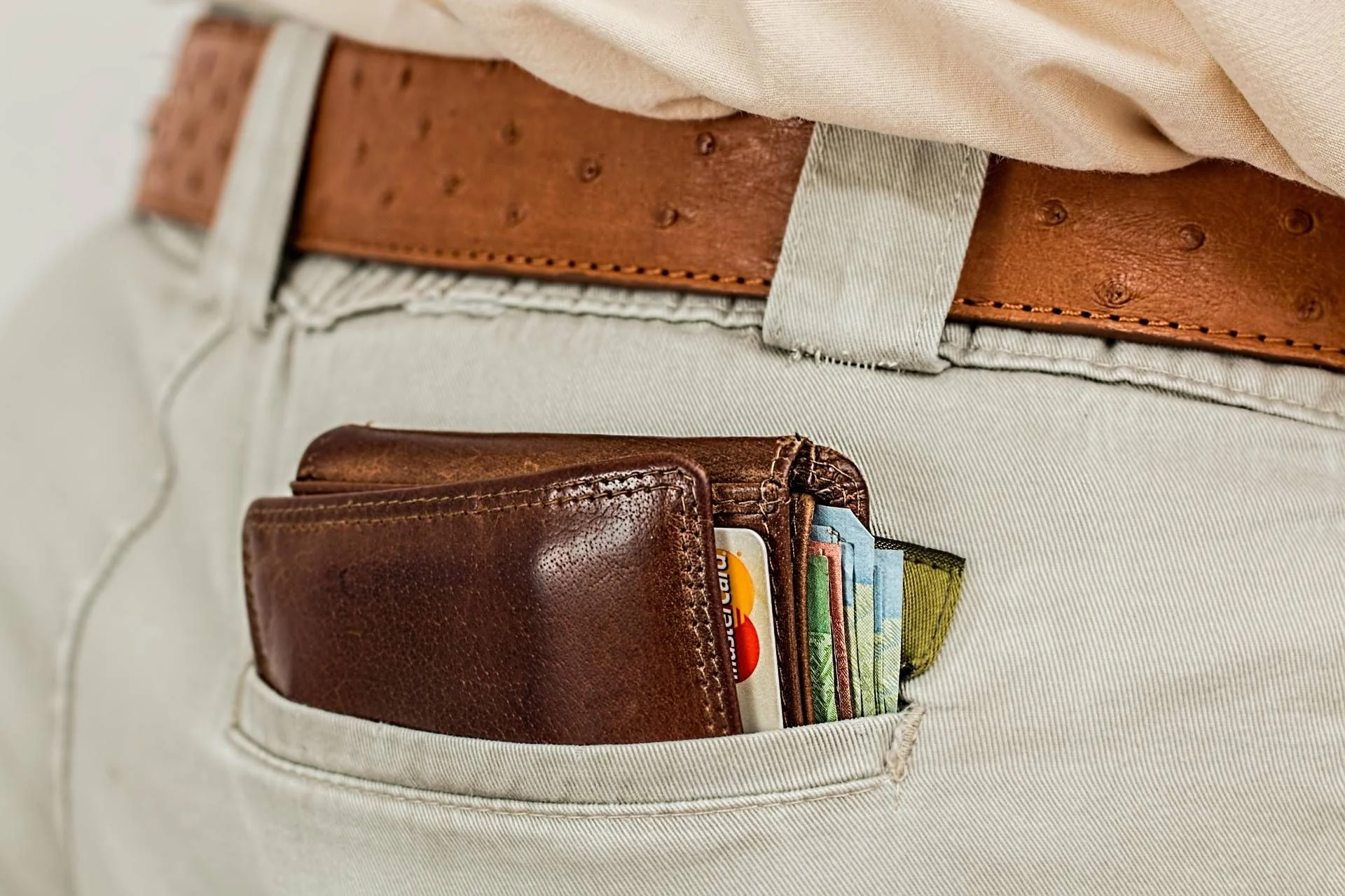 Furto com POS entre a multidão: como funcionam as fraudes contactless e como se proteger