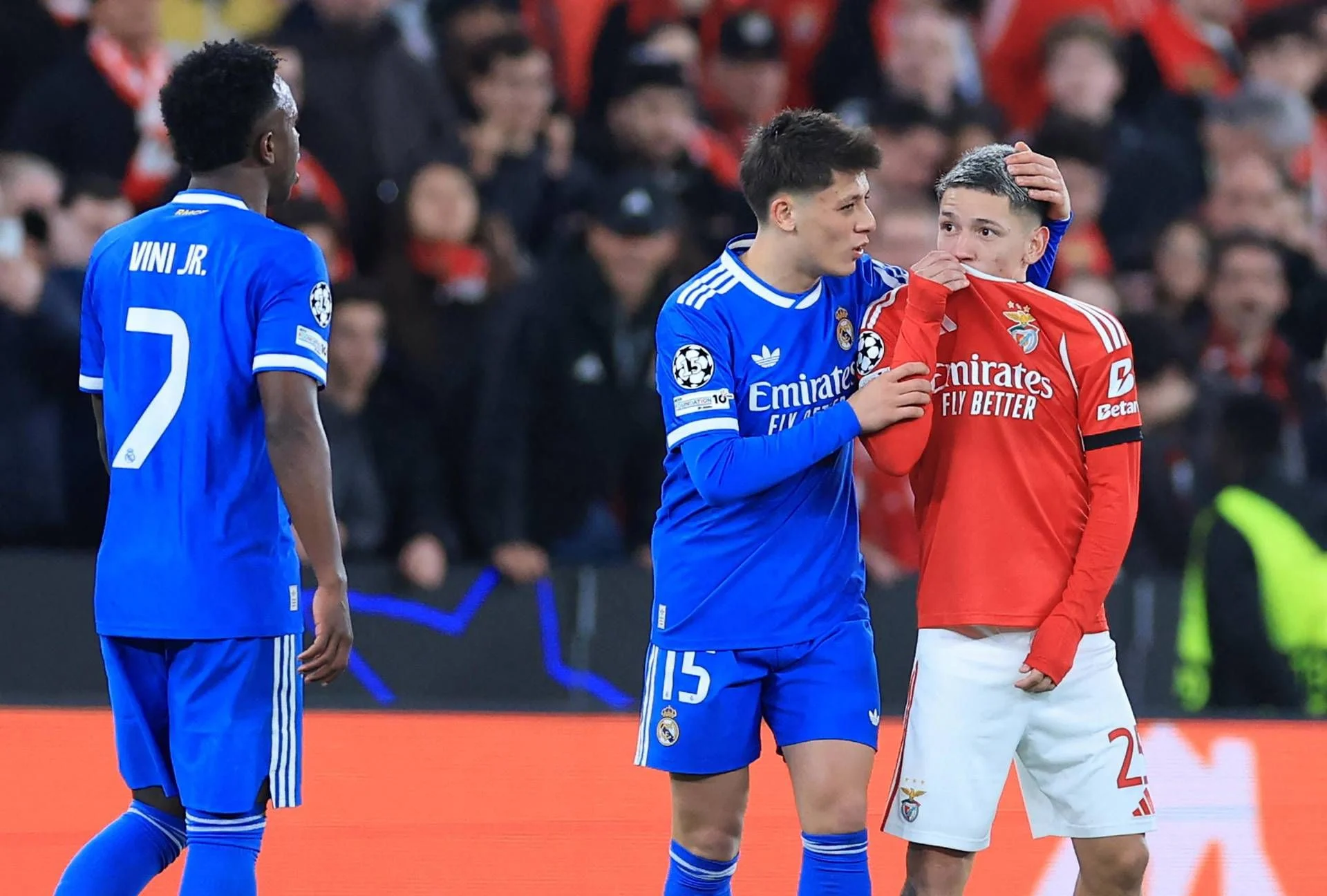 UEFA suspende Prestianni por uma partida após alegação de insulto racista a Vinicius