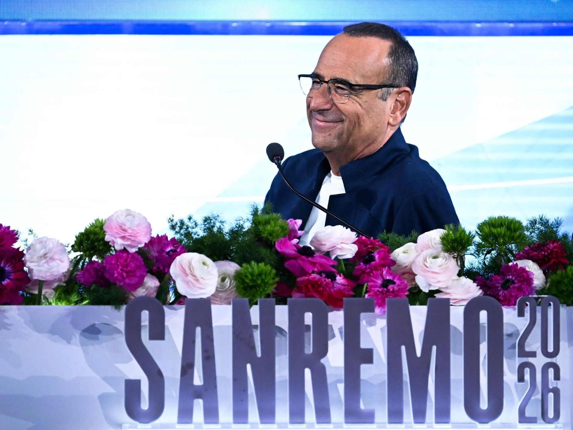 Sanremo 2026: Conti celebra 9,6 milhões e 58% de share e elogia Pausini