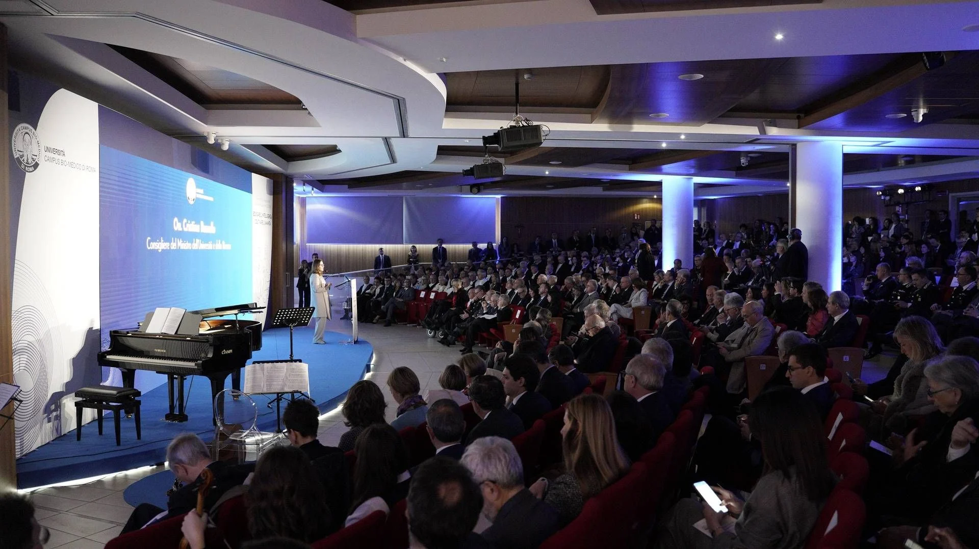 UCBM inaugura 33º ano acadêmico: 'Educar a inteligência, cultivar a humanidade' com 4 mil estudantes