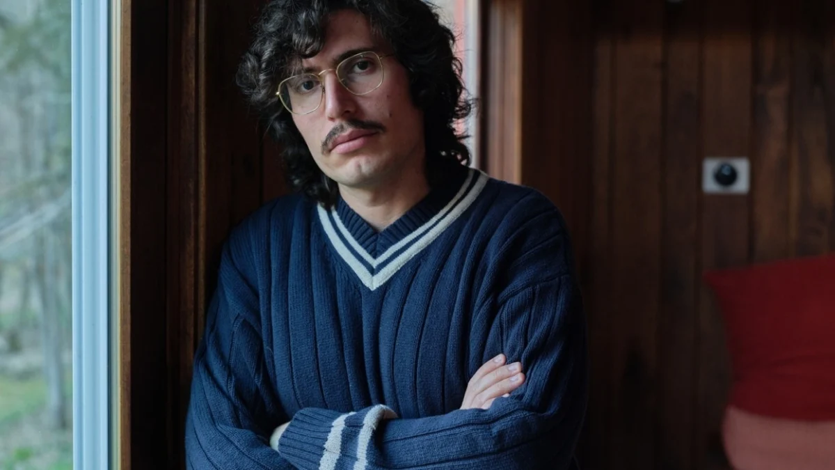 Saverio Cigarini: o pianista que subirá ao palco de Sanremo com Chiello