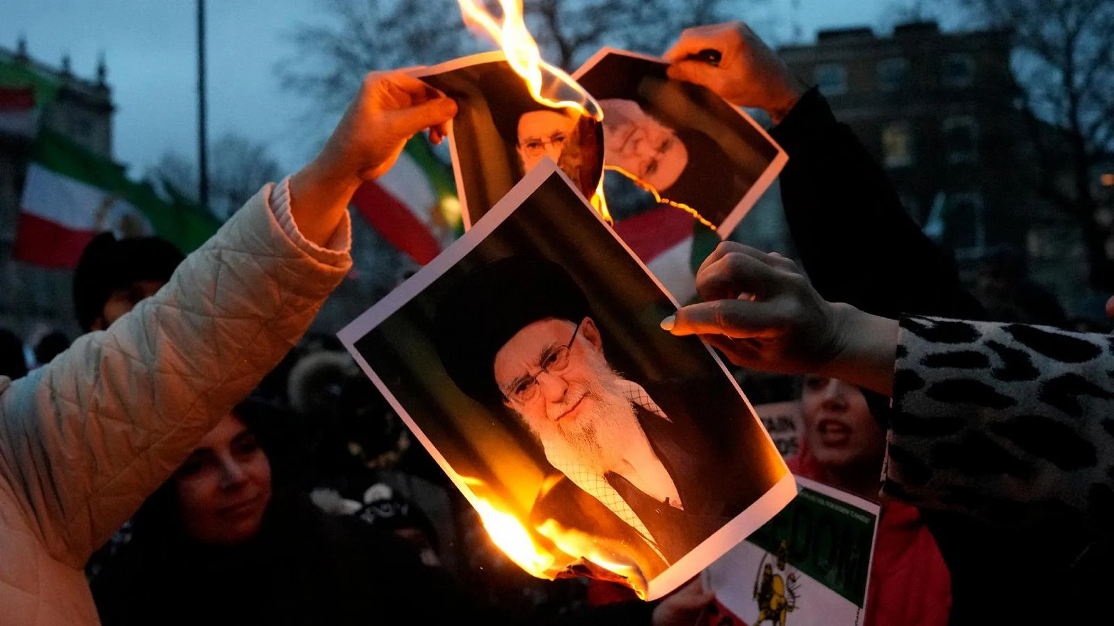 Ali Khamenei estaria morto após ataque conjunto EUA-Israel: o nó da sucessão e o futuro do Irã