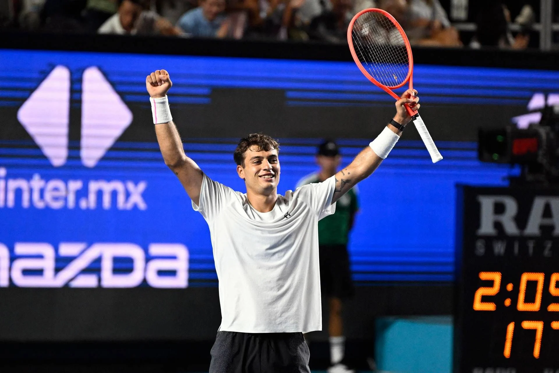 Cobolli conquista ATP 500 de Acapulco: derrota Tiafoe e ergue o terceiro título