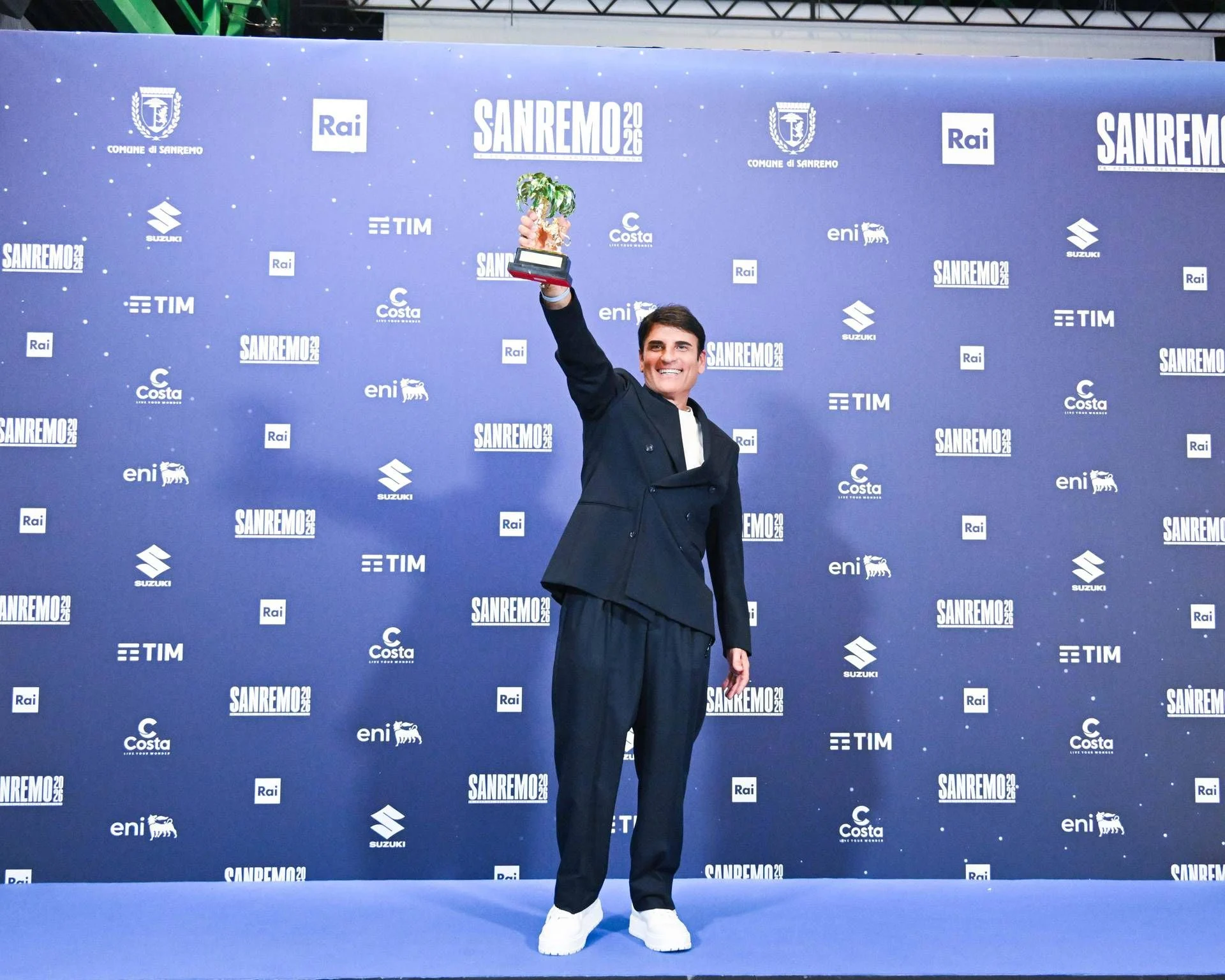 Sanremo: 'Per sempre sì' vence, mas a Accademia della Crusca dá nota 4 ao texto