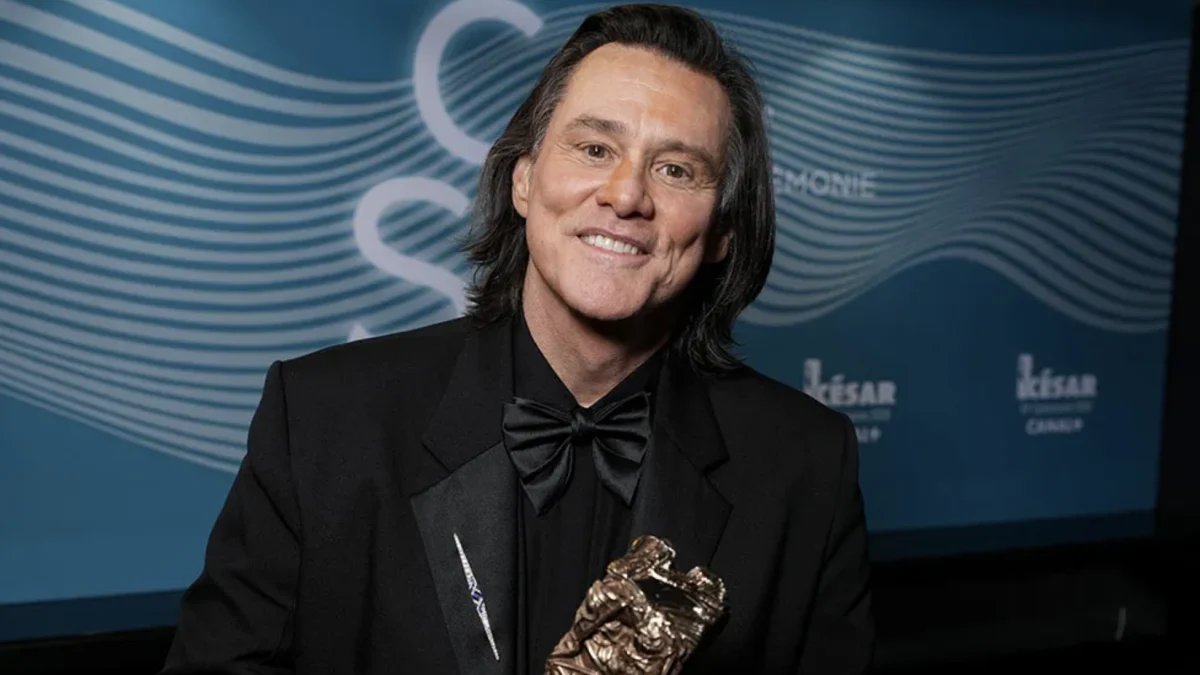 Jim Carrey nos César: rosto insólito em Paris gera teoria da conspiração e reflexões sobre identidade