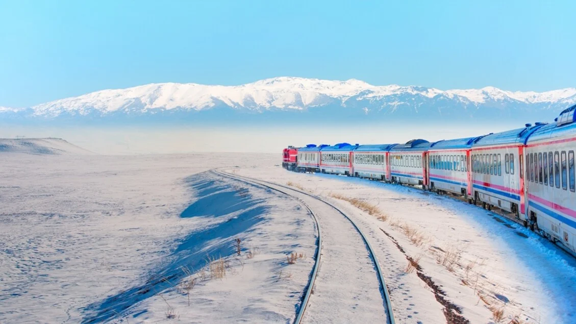 Pelo coração da Anatólia: a viagem de trem de Ankara a Kars no Touristic Eastern Express