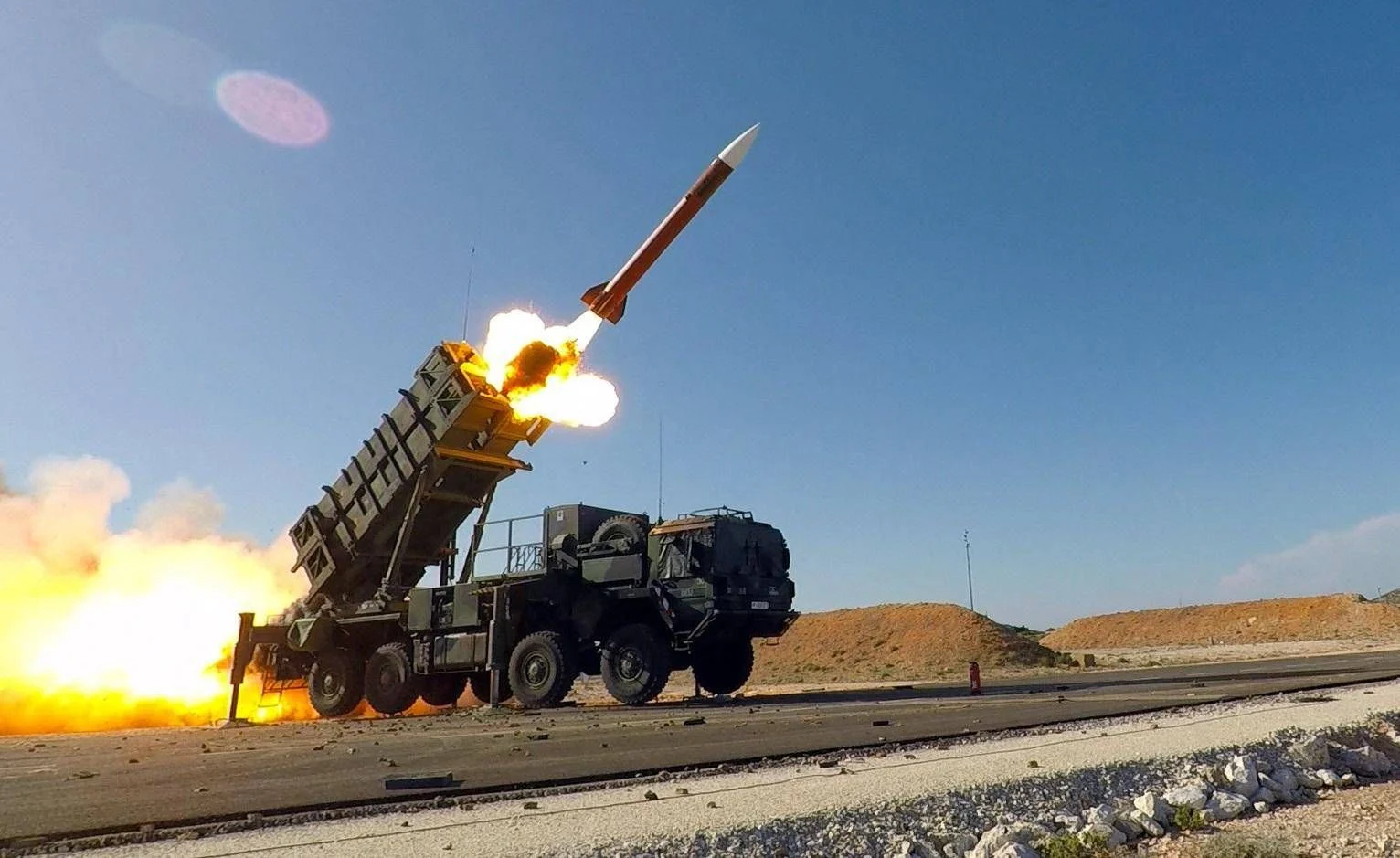 Estoque de interceptores em colapso: em uma semana defesa antimíssil do Golfo corre risco, avalia relatório