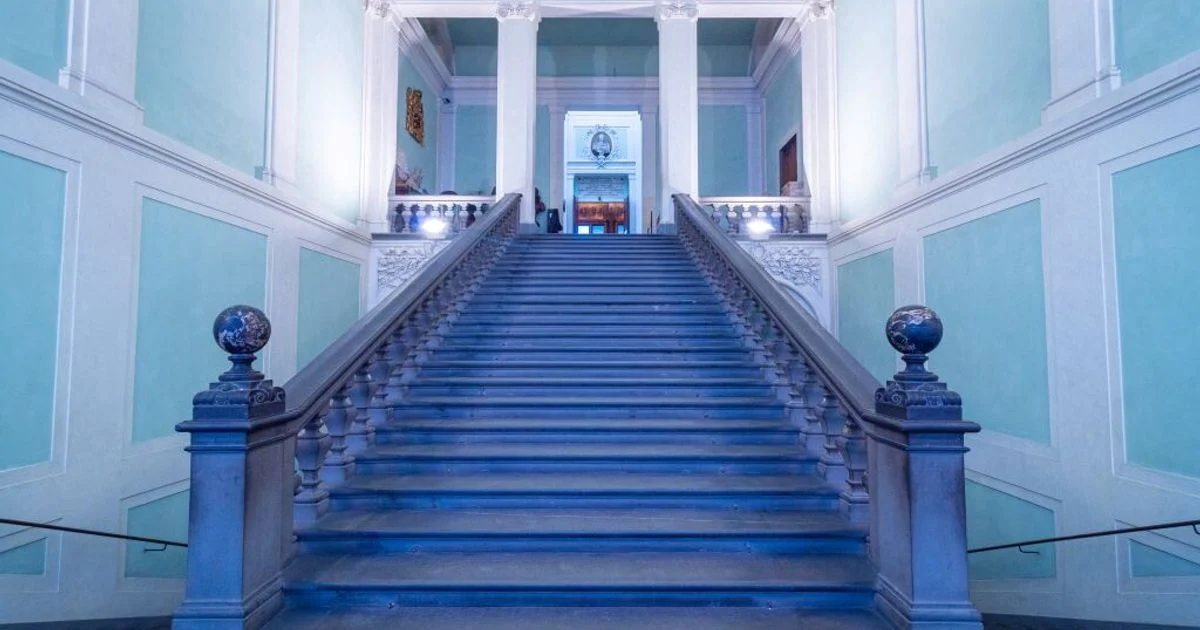 Renasce o Scalone Lorenese dos Uffizi: restaurado o histórico vestíbulo de 1769