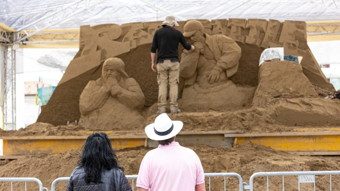 Jesolo celebra a 28ª mostra de esculturas de areia 'The power of change' e convida ao renascimento sensorial