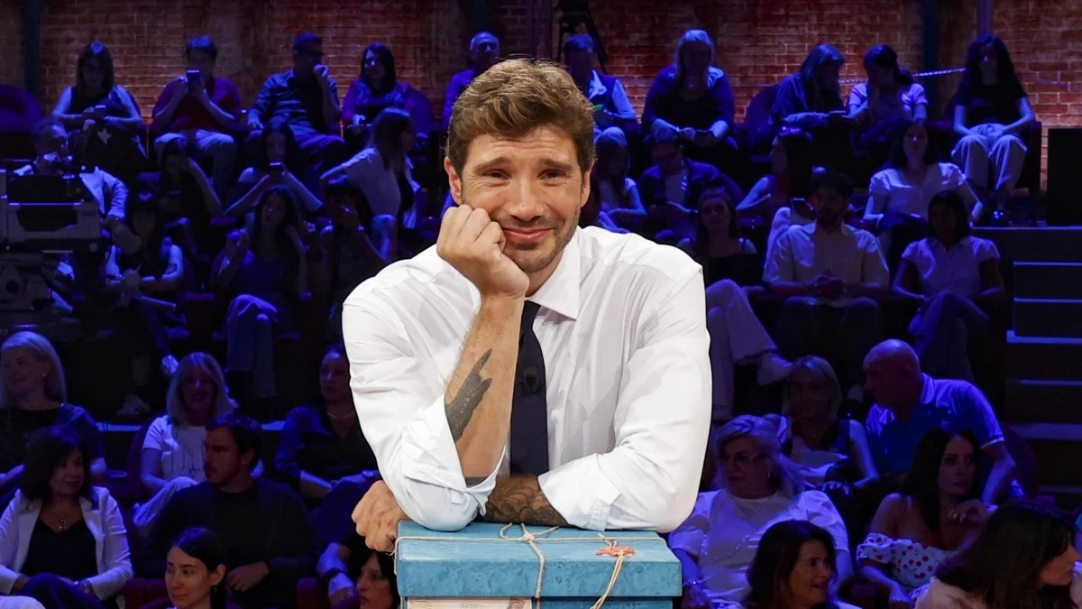 Stefano De Martino: “Comecei a estudar para o Sanremo — já estamos pedalando”