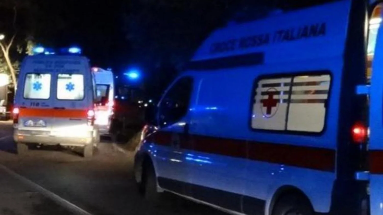 Dois atingidos por pick-up ao empurrar carro em pane no ponte entre Pieve del Cairo e Sale; um em estado gravíssimo