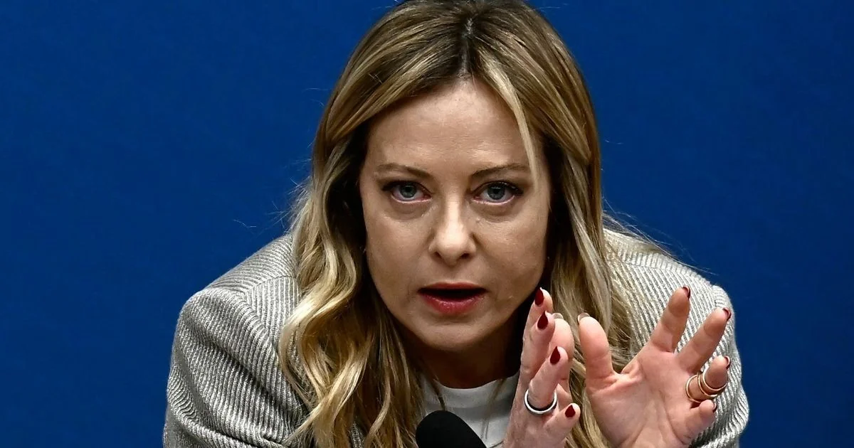 Acises móveis voltam ao debate: Meloni avalia medida para frear alta do combustível