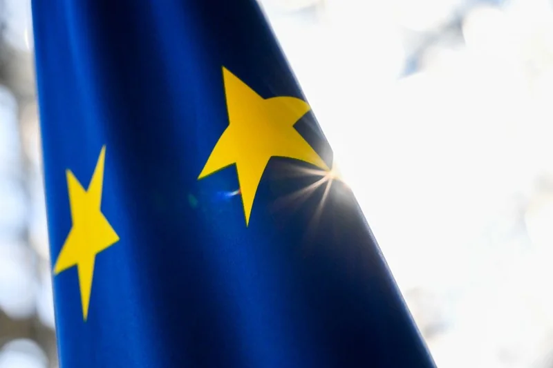 Líderes da UE aprovam agenda de competitividade: da simplificação ao redirecionamento das dependências