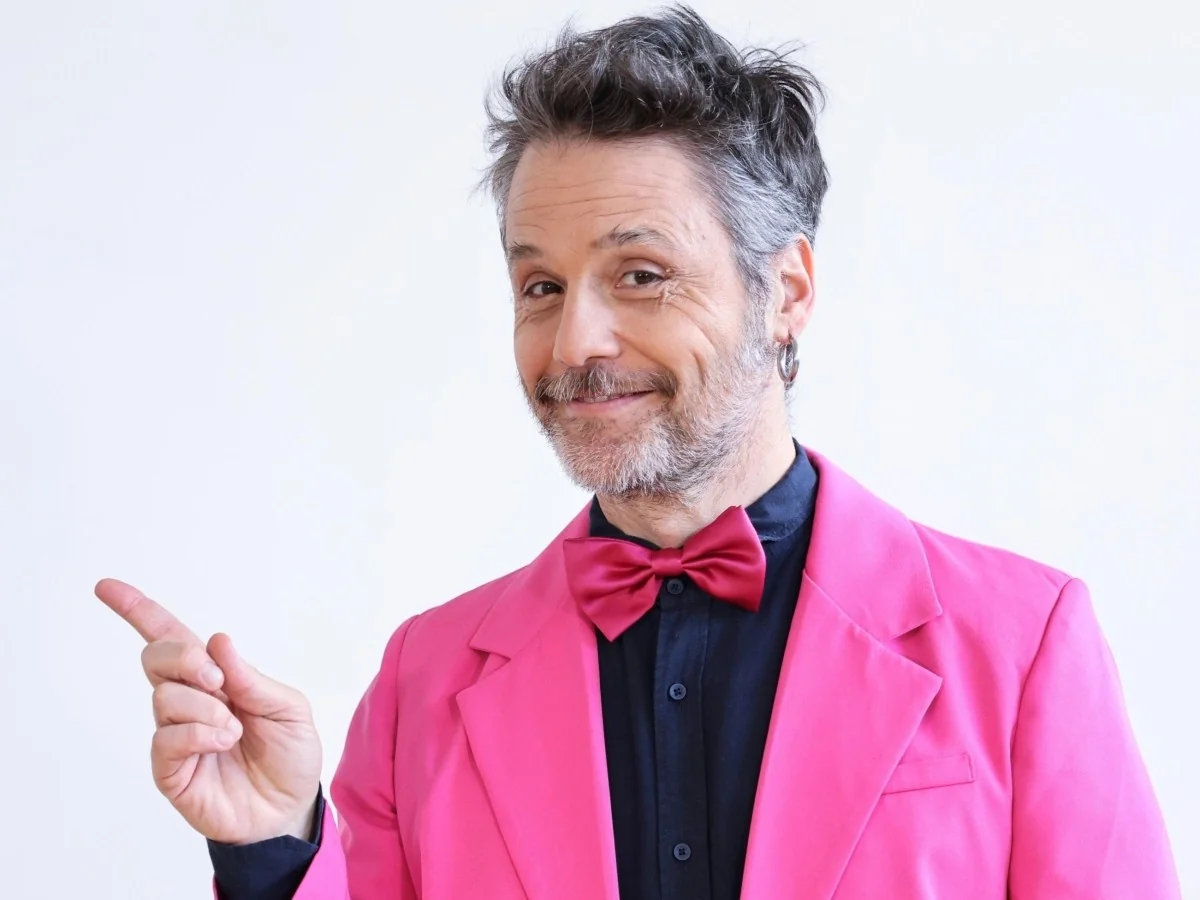Angelo Pisani conta luta contra a depressão e o novo espetáculo 'Slip&Strip': “Eu e Katia Follesa estamos separados, mas com carinho”