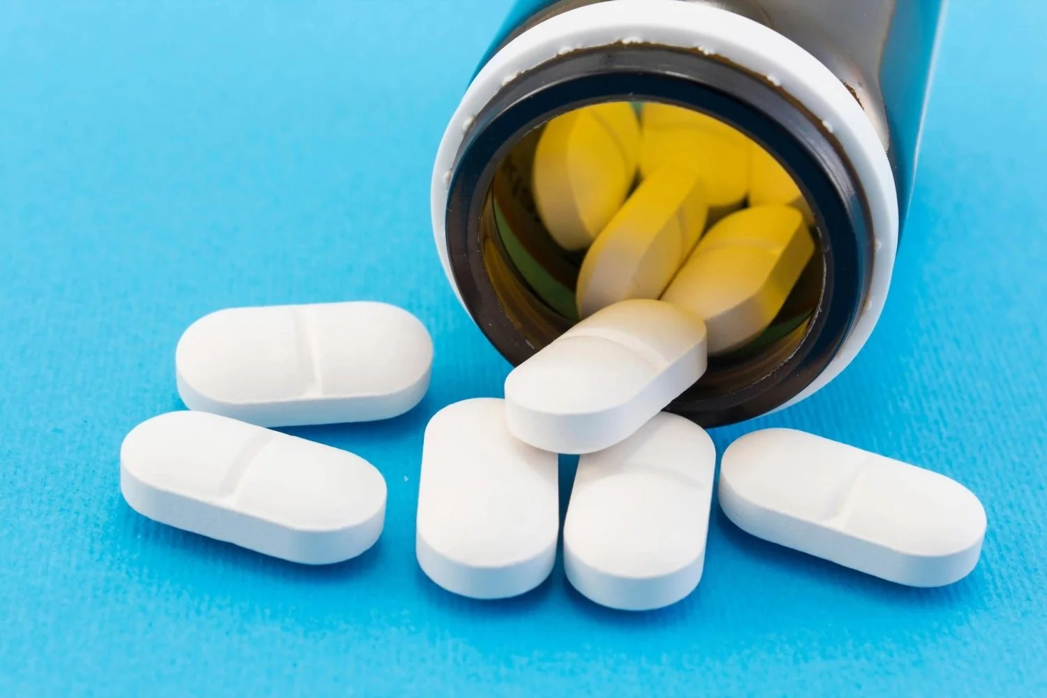 Antibióticos alteram o microbioma intestinal por até 4–8 anos, indica estudo sueco