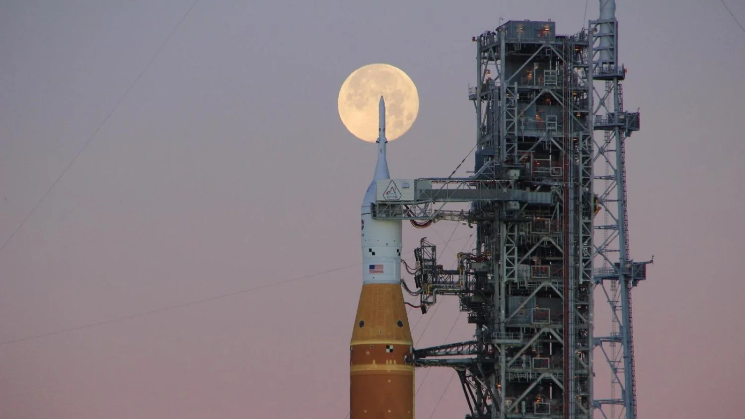 Artemis II decola de Cape Canaveral: o que a missão tripulada fará na volta à Lua