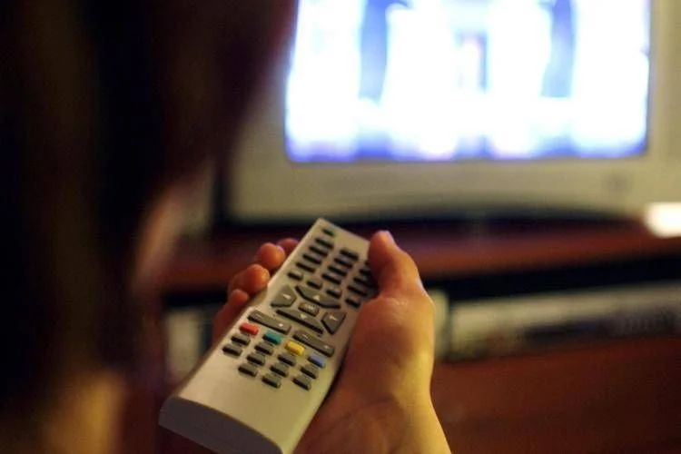 Audiência TV 18/03: Rai2 lidera a primeira serata com 15,8%
